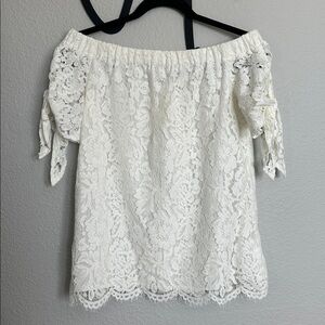 Lulu’s Small off-shoulder off-white lace top